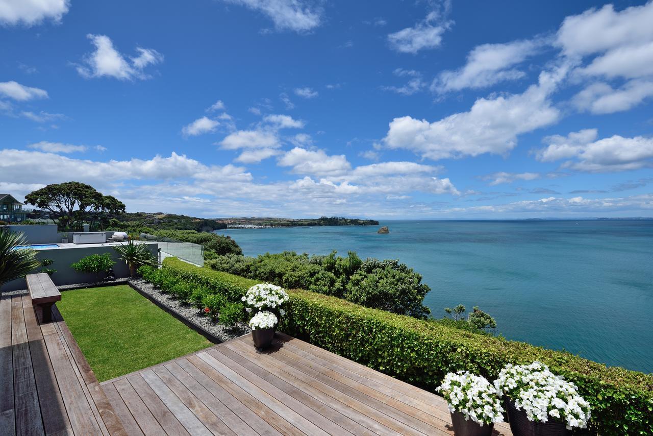 Luxury House With Clifftop Seaview Whangaparaoa Extérieur photo